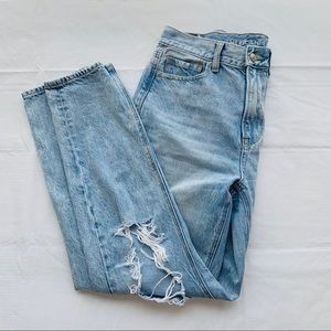 AMERICAN EAGLE Mom Light Acid Wash Jean Size 2